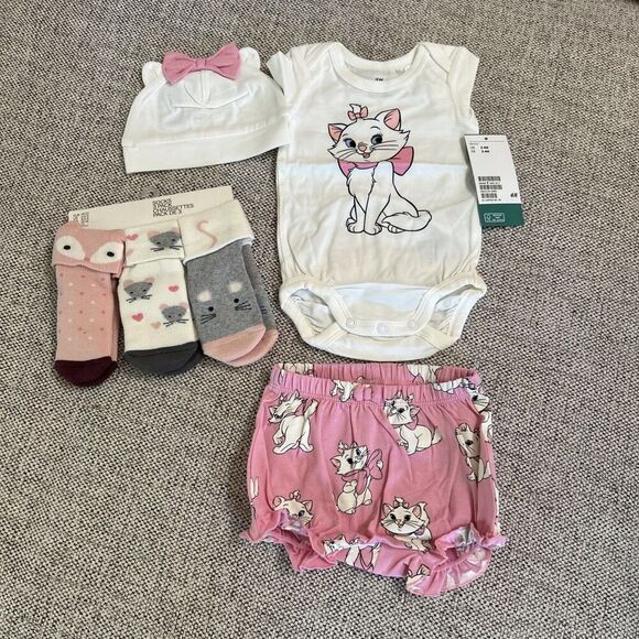 H&M Girls Infant Set Marie Aristocrat Cat Pink White and Socks 2-4 Months NEW - Picture 1 of 9